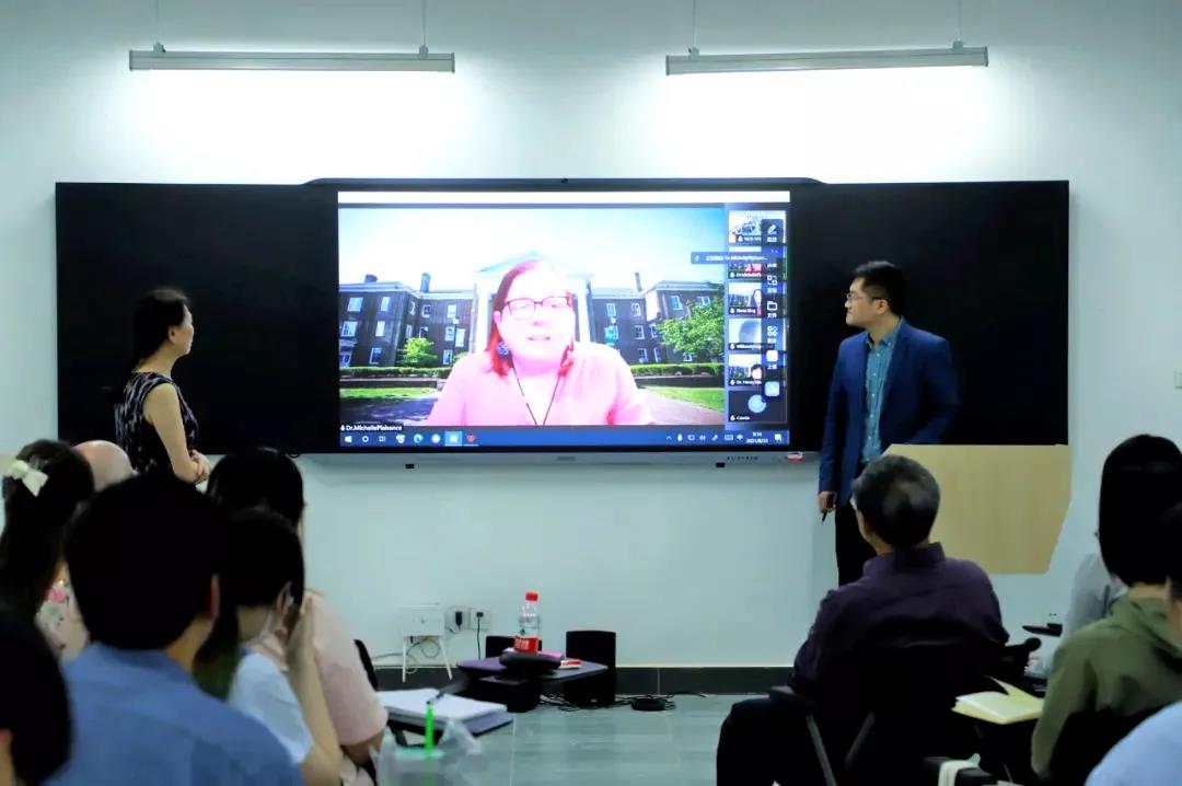 格林斯伯勒学院人文学院院长米歇尔·普莱桑斯博士 格林斯伯勒学院人文学院院长米歇尔·普莱桑斯博士