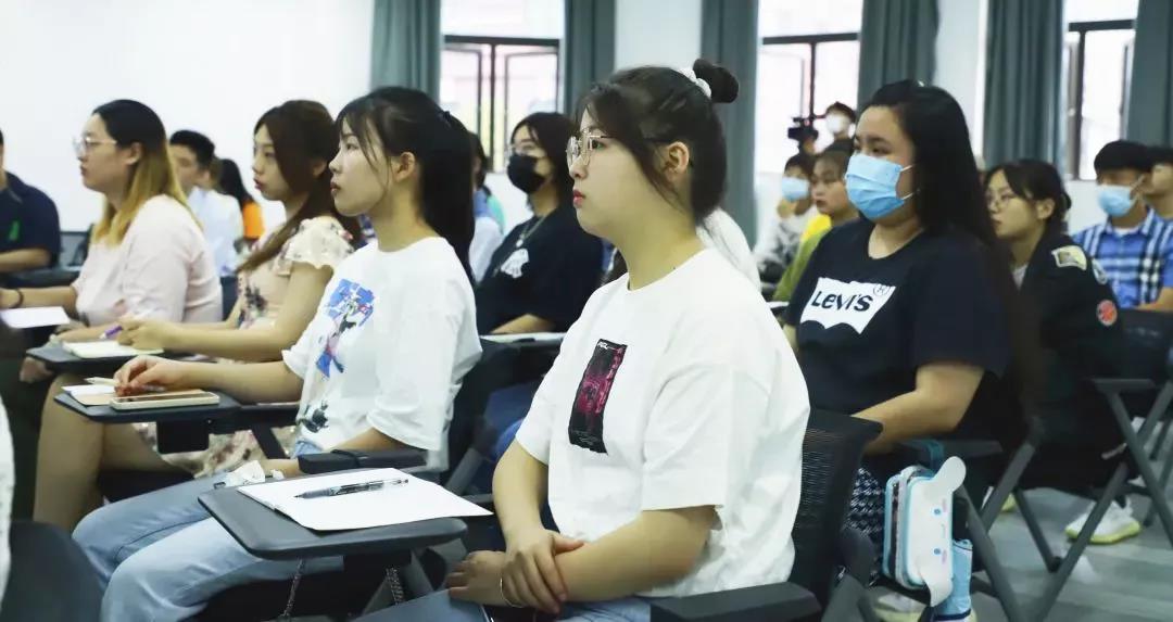 迎新活动现场 迎新活动现场